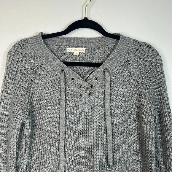 It's Our Time Lace-Up V-Neck Knit Sweater with Lace Sleeve Detailing - XS - EUC - Picture 2 of 9